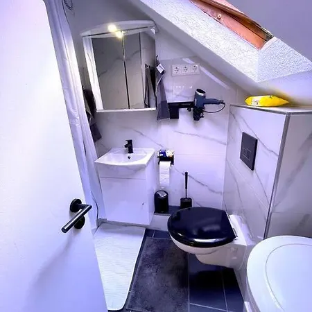 Robinshomes-industrial Apartment Braunschweig